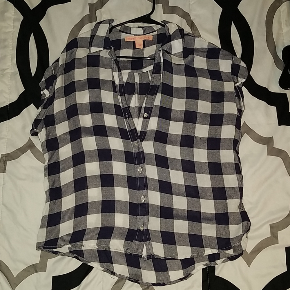 Checkered top